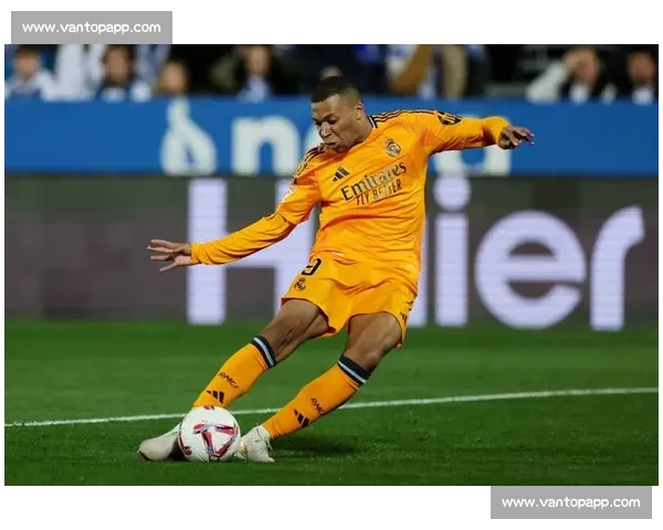 欧冠巅峰对决尘埃落定！皇马捧杯，王者归来！