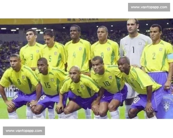 镜头聚焦!世界杯颁奖典礼,捕捉巨星们的此刻辉煌与深情 镜头聚焦!世界杯颁奖典礼,捕捉巨星们的此刻辉煌与深情