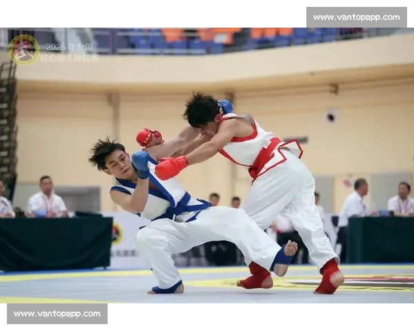 赛场上的较量，更是男人间的硬核对决！