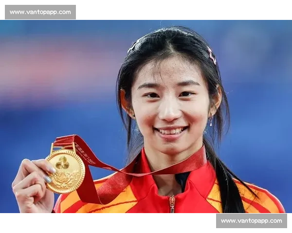 新星闪耀！这位00后小将的羽毛球哲学是