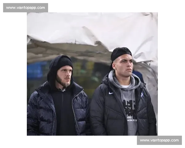 球迷看台上的温情时刻，国际米兰大家庭，永远的爱与归属！