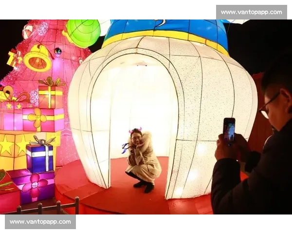 星光闪耀！冠军巡游，见证巨星们的荣耀时刻